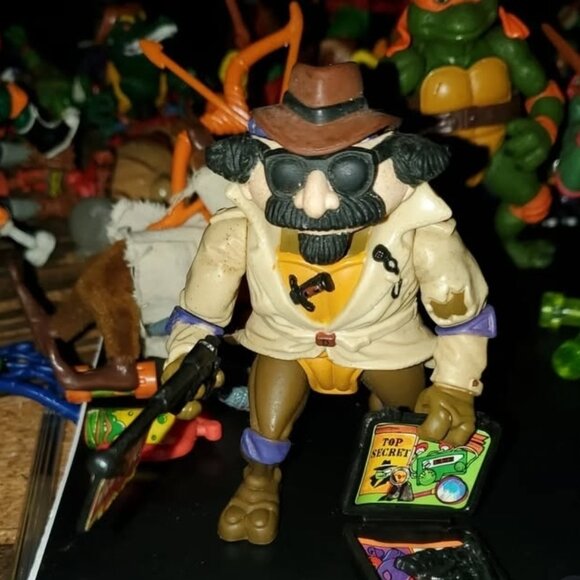 Don Undercover Turtle TMNT Teenage Mutant Ninja Turtles Complete with File Card - Picture 1 of 4